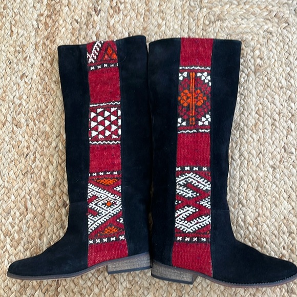Anthropologie New Pull on Howsty Kilim & Suede Western Style all day knee boots - Picture 10 of 10